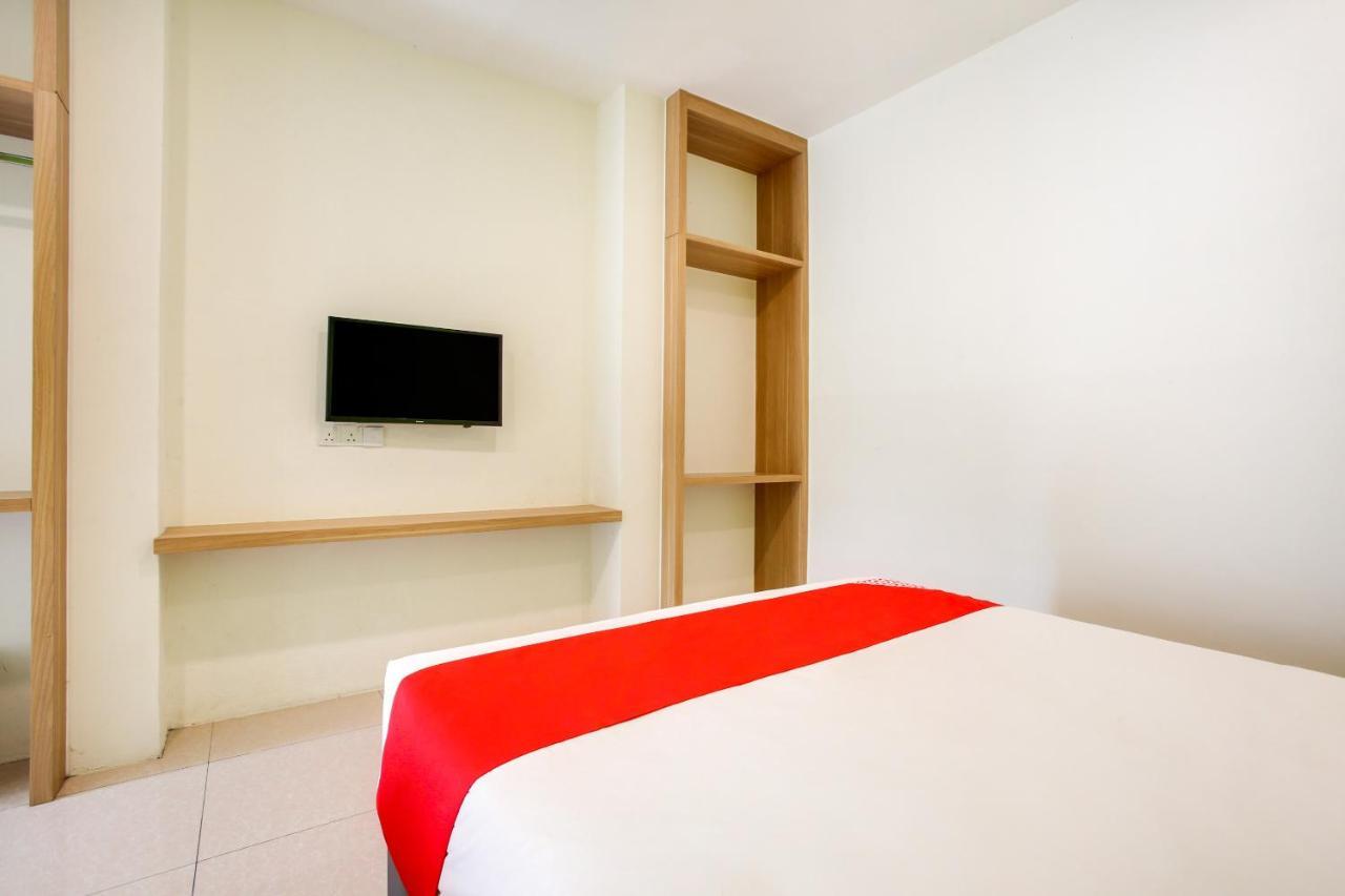 Oyo 89677 Sunflower Hotel Seremban Bagian luar foto
