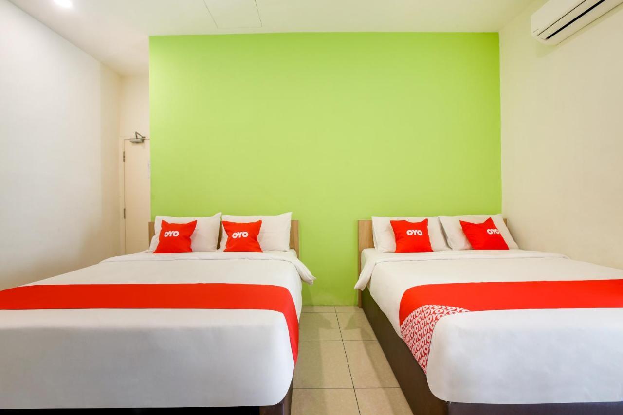 Oyo 89677 Sunflower Hotel Seremban Bagian luar foto