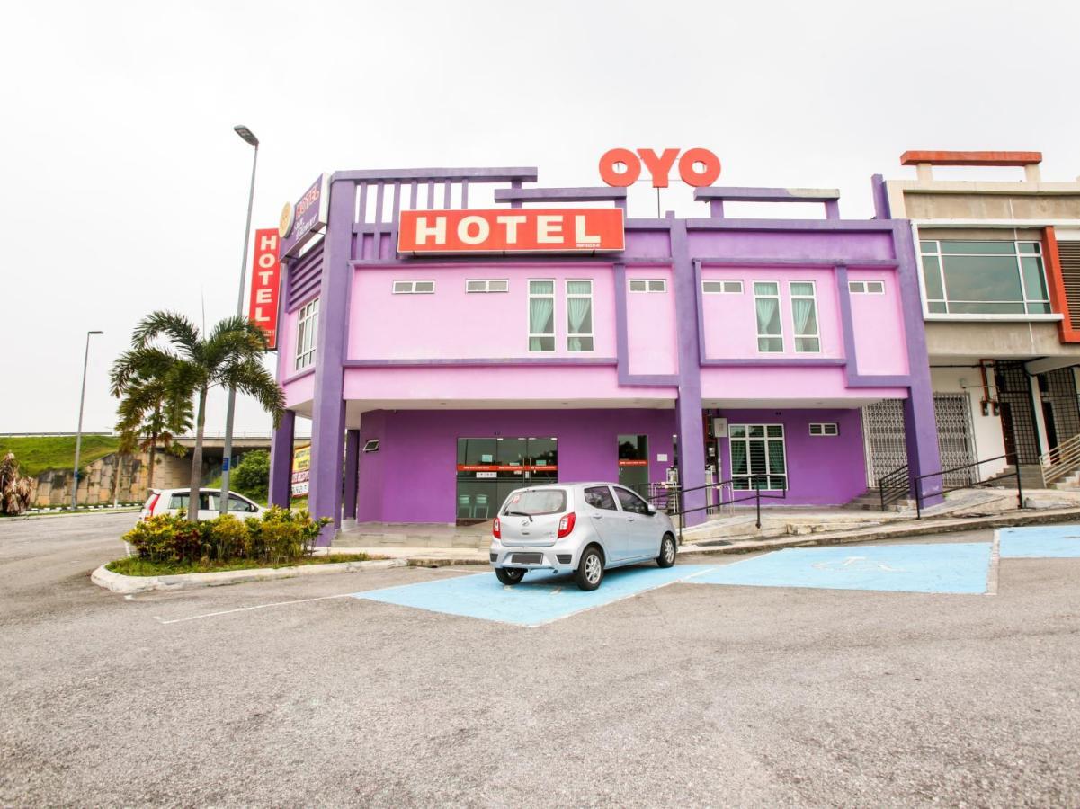 Oyo 89677 Sunflower Hotel Seremban Bagian luar foto
