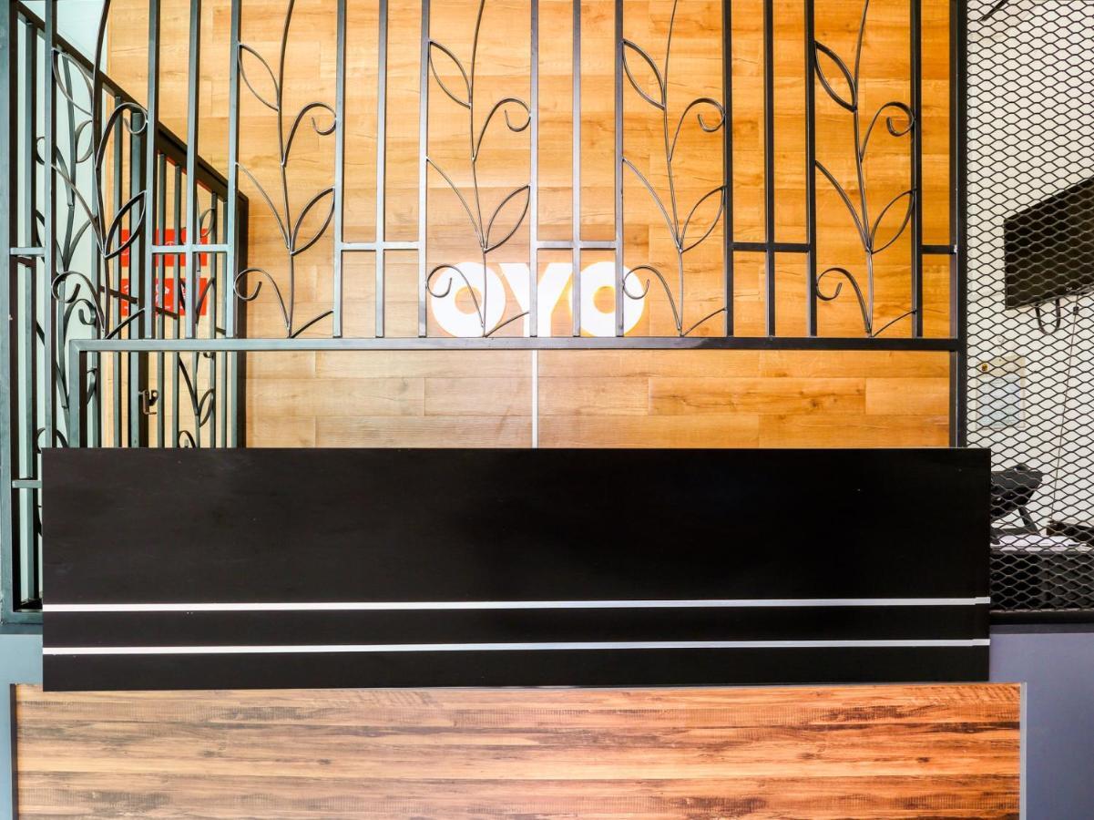 Oyo 89677 Sunflower Hotel Seremban Bagian luar foto